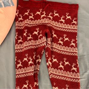 American Eagle Christmas sweater leggings
